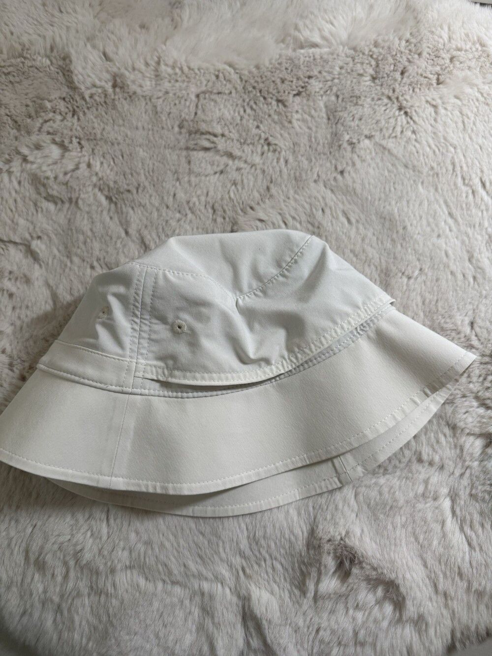 Athleta Hat Womens Bucket White Vented Packable Size Small Lightweight NWOT
